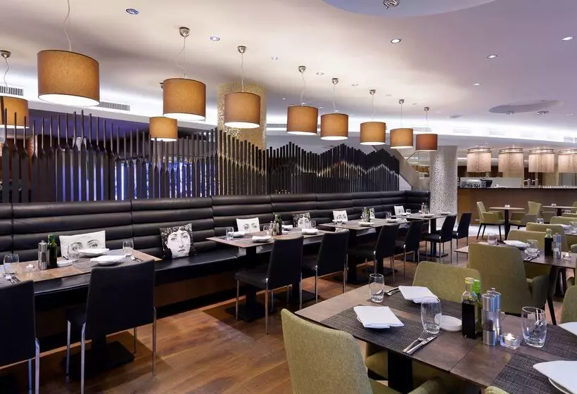 هتل Radisson Blu Belorusskaya