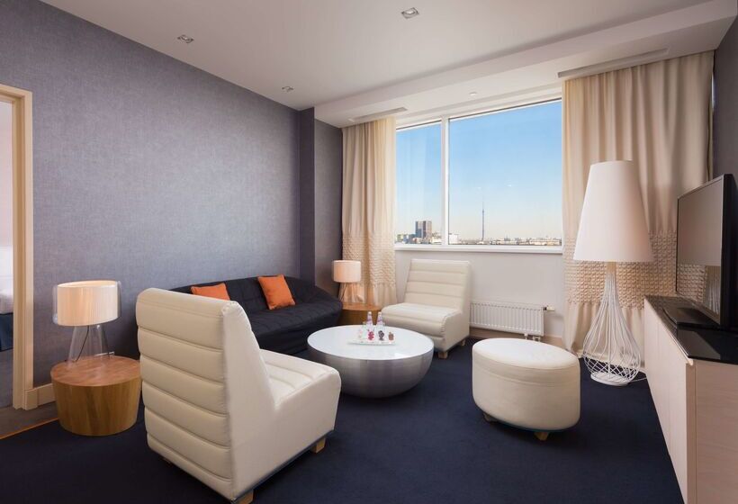 בית מלון כפרי Radisson Blu Belorusskaya