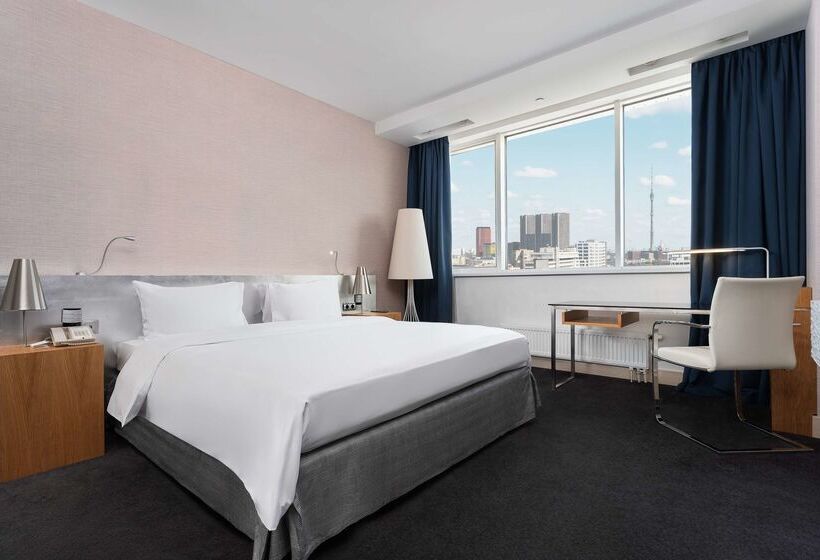 בית מלון כפרי Radisson Blu Belorusskaya