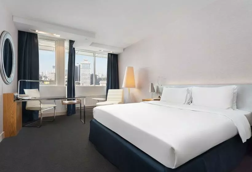 هتل Radisson Blu Belorusskaya