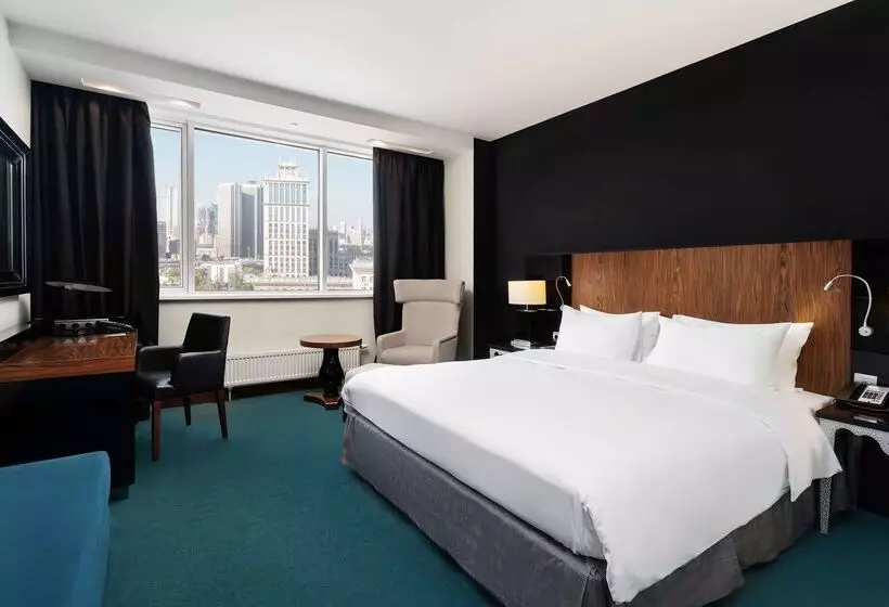 هتل Radisson Blu Belorusskaya