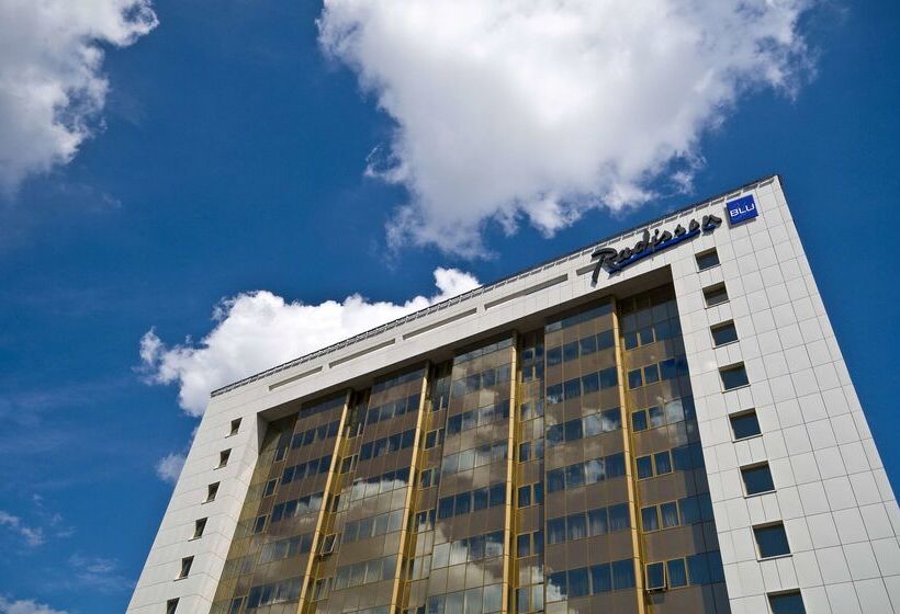 בית מלון כפרי Radisson Blu Belorusskaya