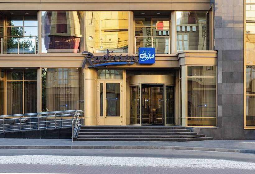 בית מלון כפרי Radisson Blu Belorusskaya