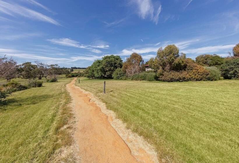 בית מלון כפרי Ramada Resort By Wyndham Phillip Island