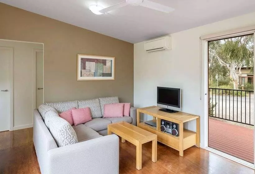 בית מלון כפרי Ramada Resort By Wyndham Phillip Island