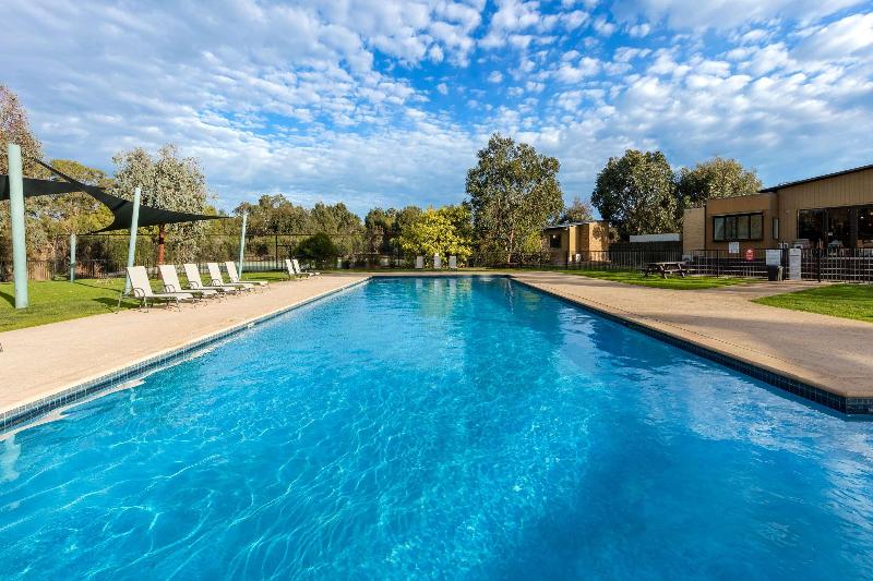 בית מלון כפרי Ramada Resort By Wyndham Phillip Island