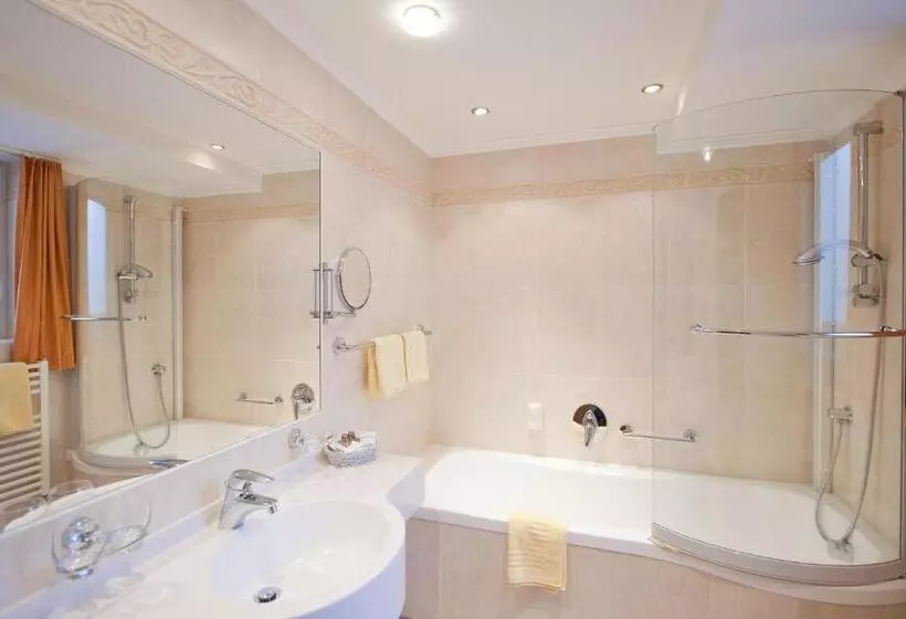 בית מלון כפרי Regina