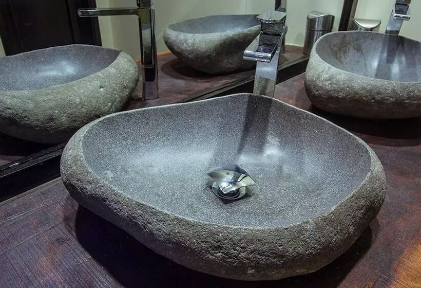 The Rhino Resort Hotel & Spa