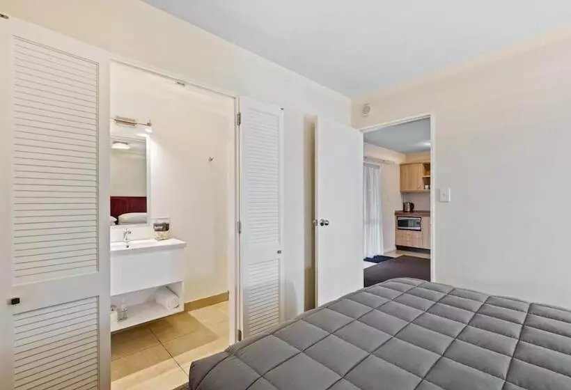 Hotel Tussock Peak Lodge