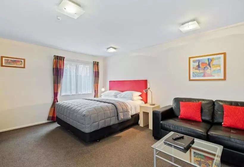 Hotel Tussock Peak Lodge