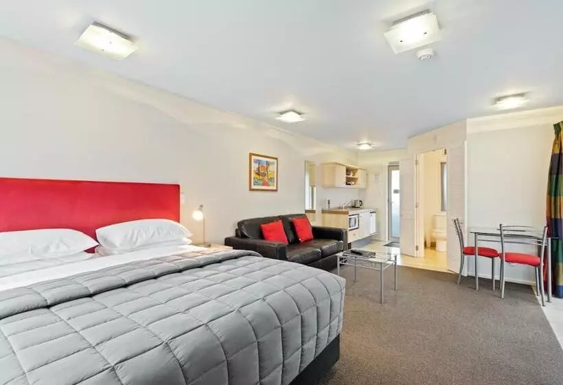 Hotel Tussock Peak Lodge