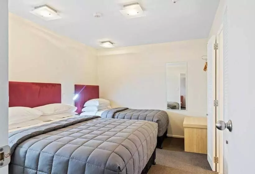 Hotel Tussock Peak Lodge