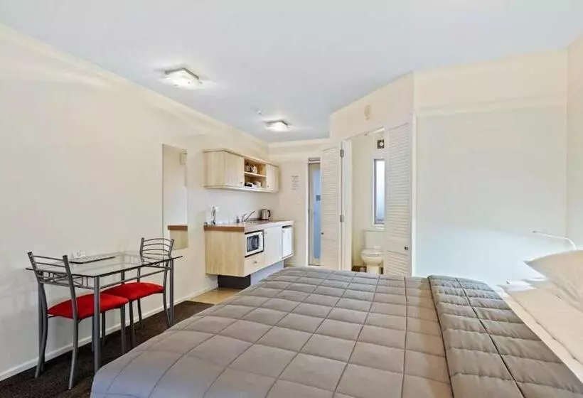 Hotel Tussock Peak Lodge