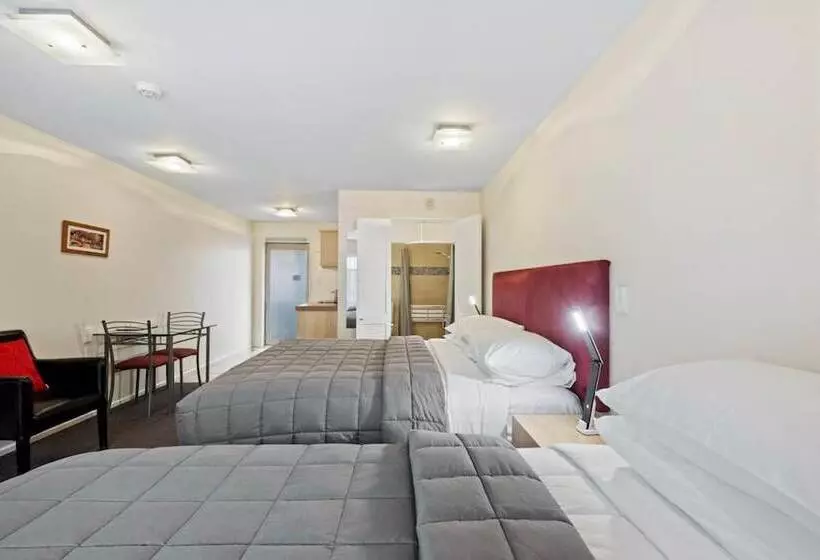 Hotel Tussock Peak Lodge