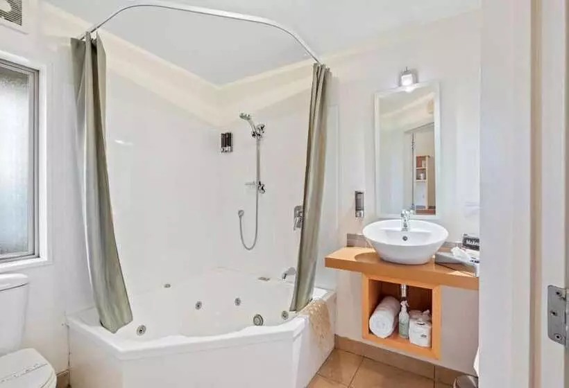 Hotel Tussock Peak Lodge