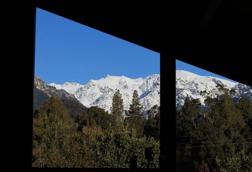 Отель Westwood Lodge