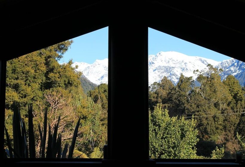 Отель Westwood Lodge