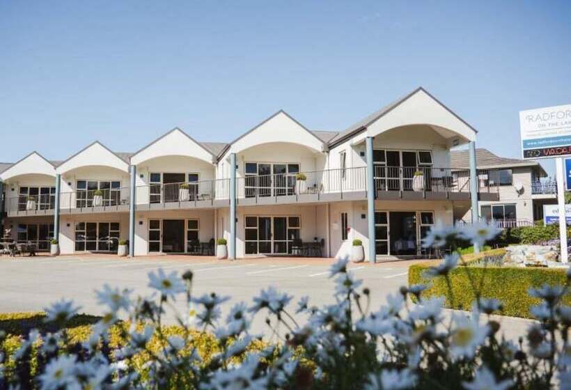 모텔 Radfords On The Lake