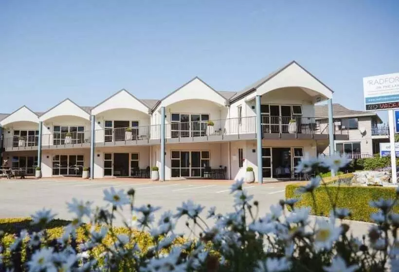 Motel Radfords On The Lake