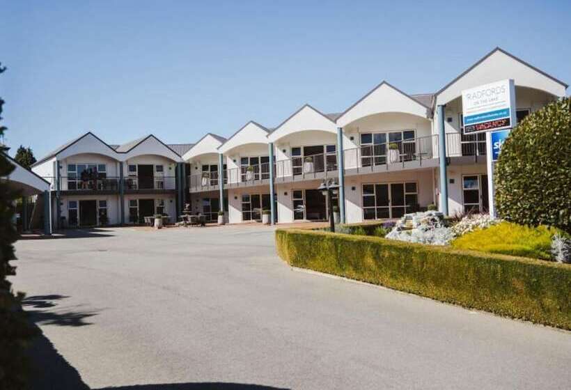 모텔 Radfords On The Lake