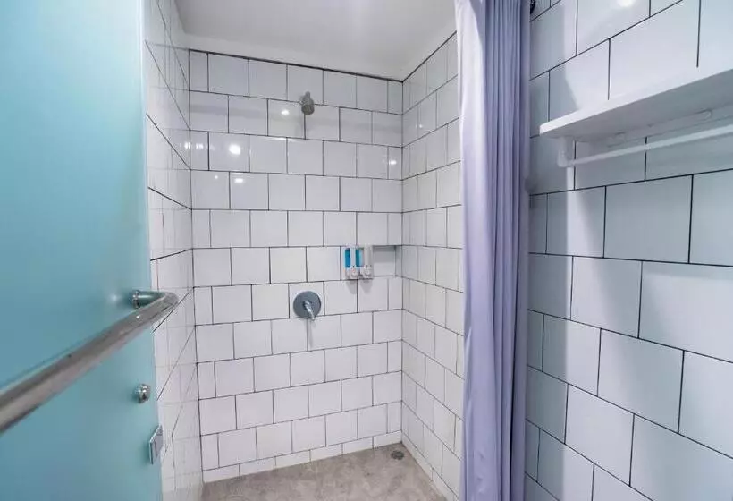 ホテル Bobopod Pancoran, Jakarta