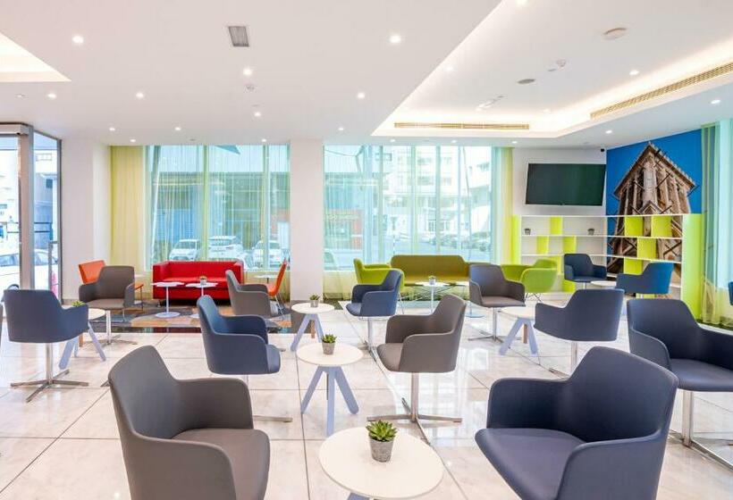 Gravity Hotel Abu Dhabi