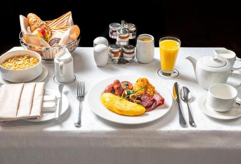 Gravity Hotel Abu Dhabi