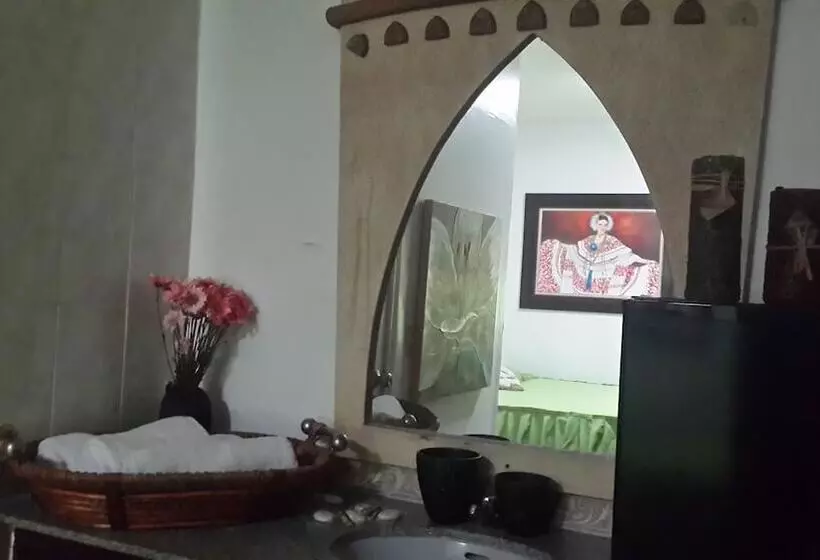 هتل Hostal My Home In Panama   Hostel