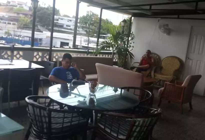 هتل Hostal My Home In Panama   Hostel