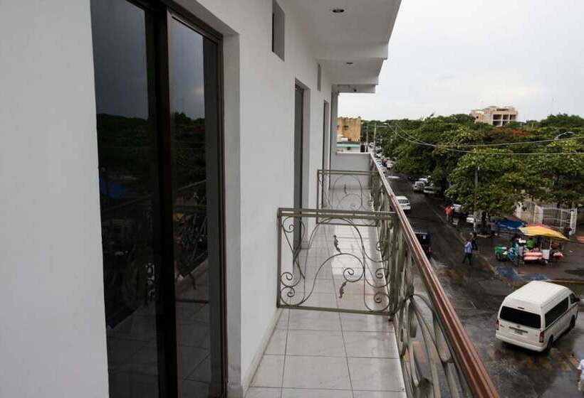 בית מלון כפרי Hostal Tokio Hostel