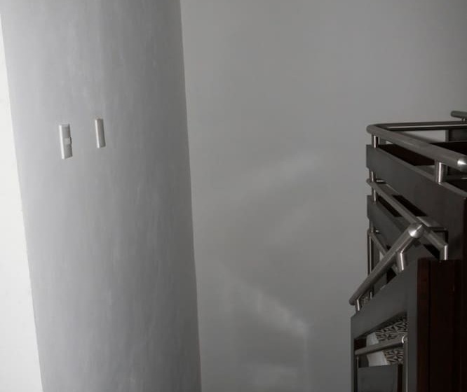 בית מלון כפרי Hostal Tokio Hostel