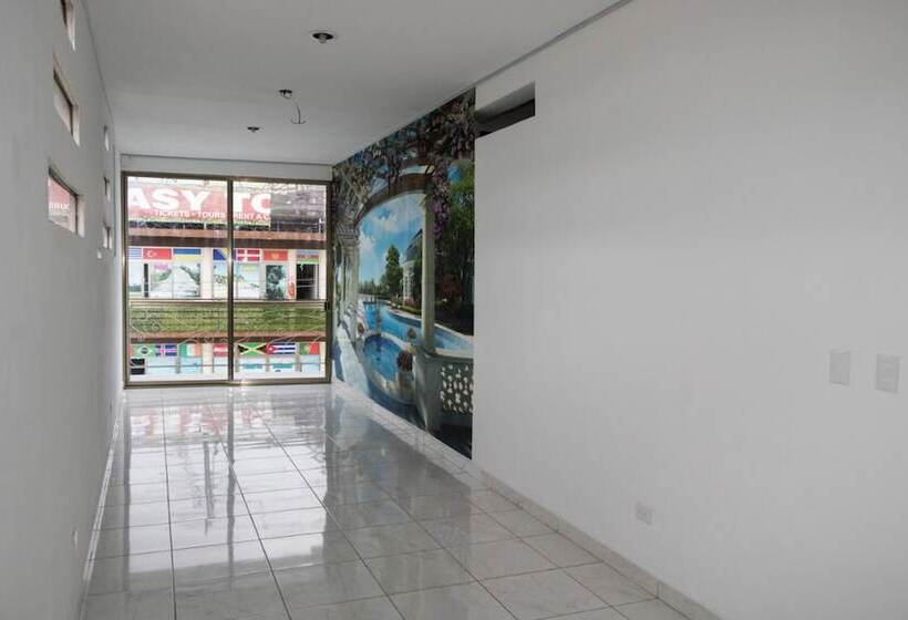 בית מלון כפרי Hostal Tokio Hostel