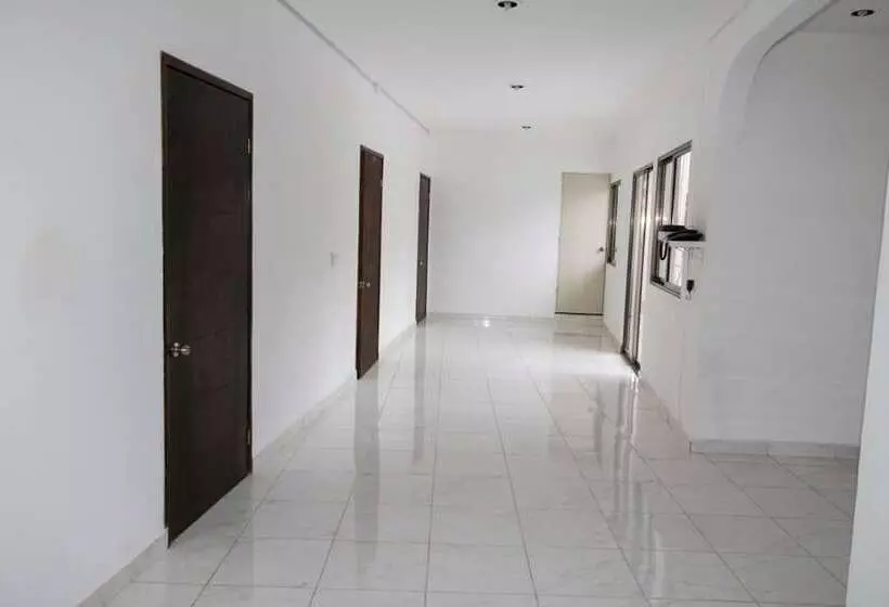 هتل Hostal Tokio   Hostel