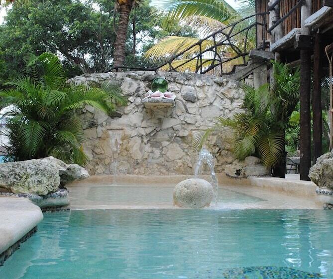 בית מלון כפרי Lobo Inn   Hostel