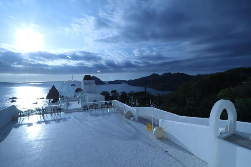 Loccal Collection Hotel Komodo