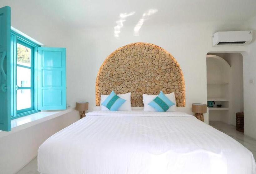 Loccal Collection Hotel Komodo