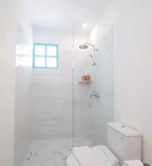 Loccal Collection Hotel Komodo