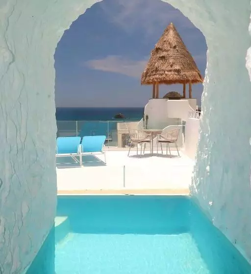 Loccal Collection Hotel Komodo