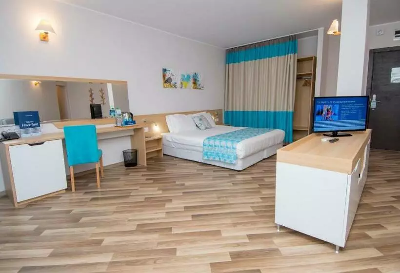 Nevis Resort & Aqua Park   All Inclusive