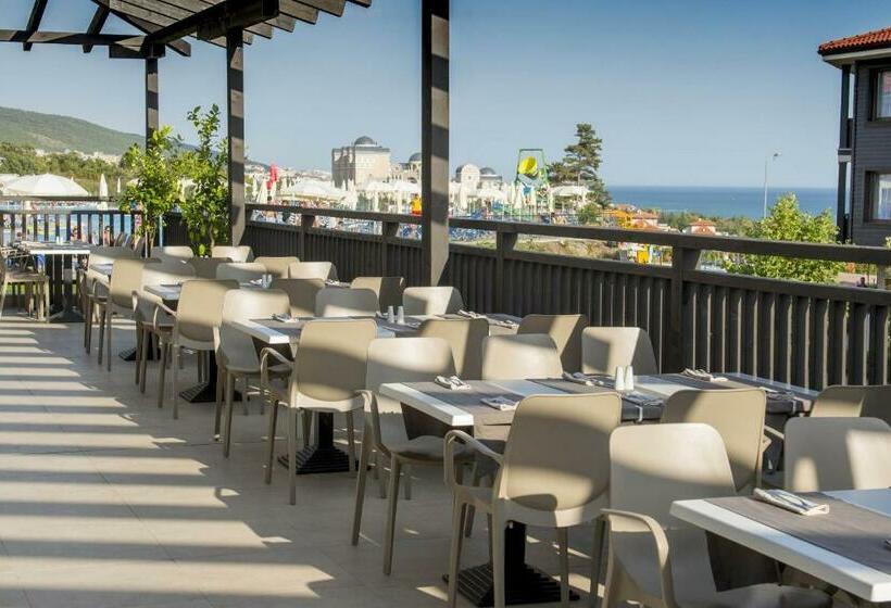 Nevis Resort & Aqua Park   All Inclusive