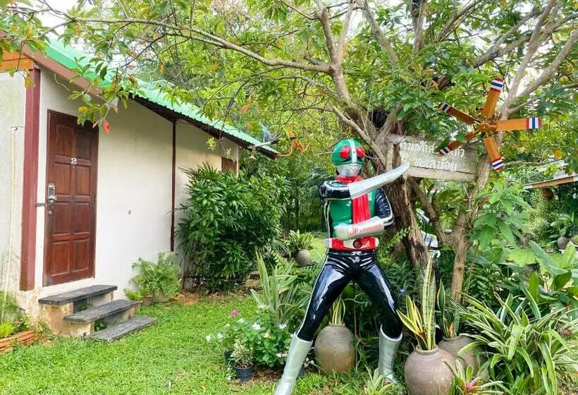 リゾートホテル Banpak Suankaew Talaynoi