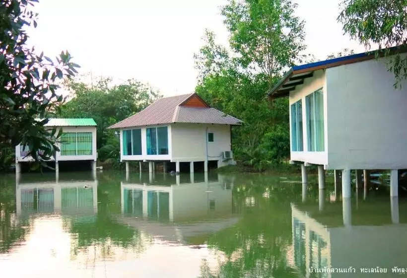 リゾートホテル Banpak Suankaew Talaynoi