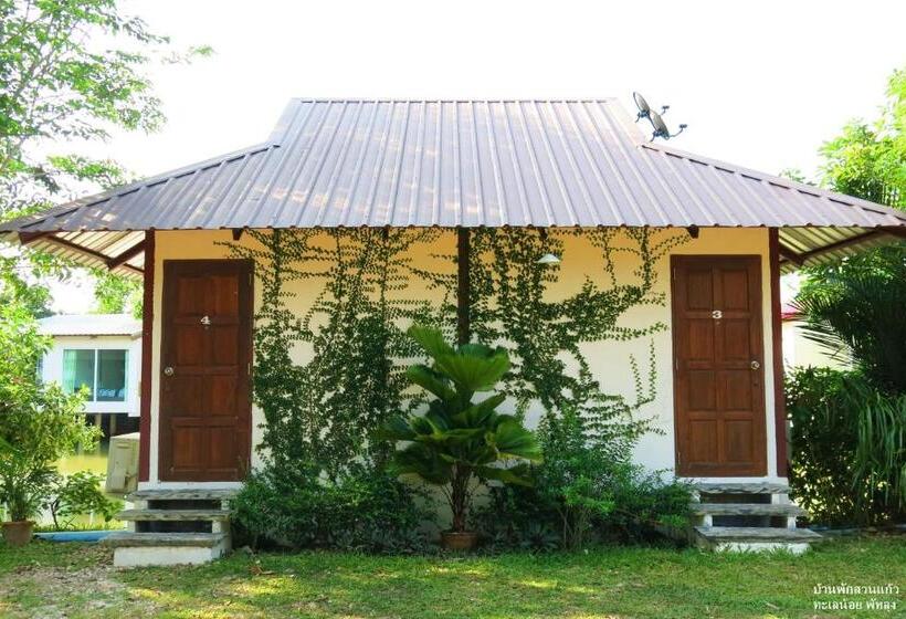 リゾートホテル Banpak Suankaew Talaynoi