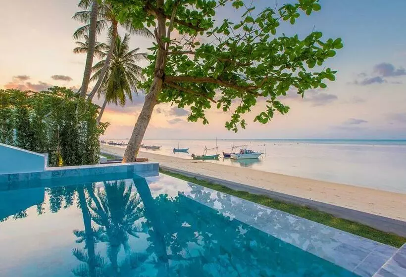 Lomakeskus White Whale Beachfront Poolvilla