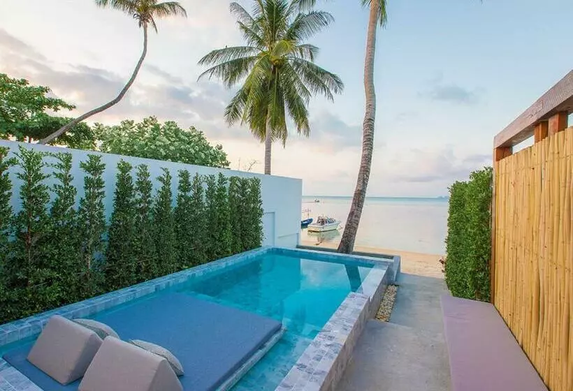 Lomakeskus White Whale Beachfront Poolvilla