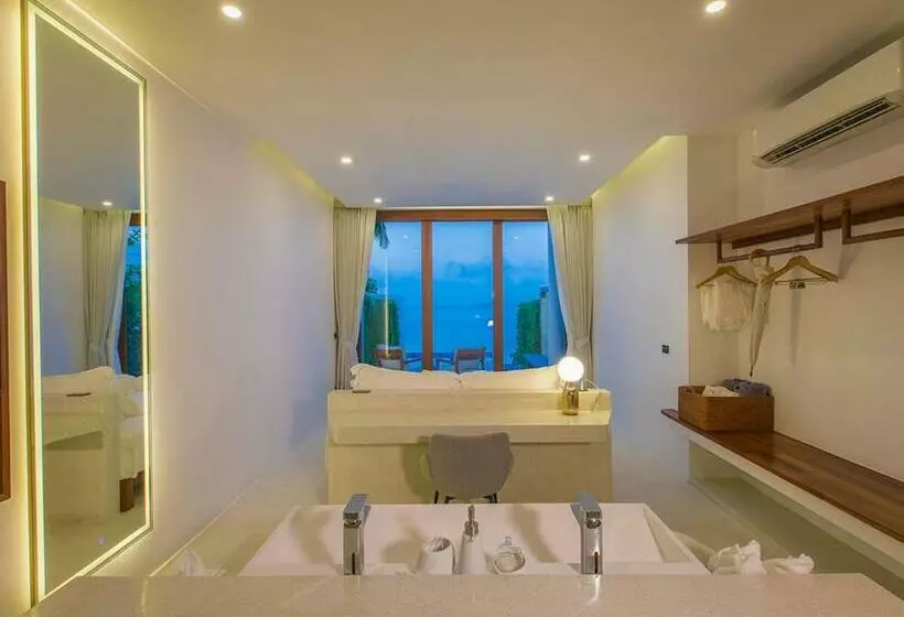 Lomakeskus White Whale Beachfront Poolvilla