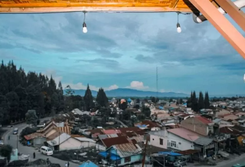 Retkeilymaja Berastagi Backpacker Rooms By Oyo Rooms