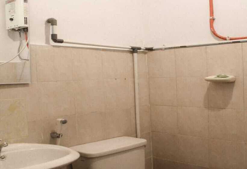 הוסטל Berastagi Backpacker Rooms By Oyo Rooms