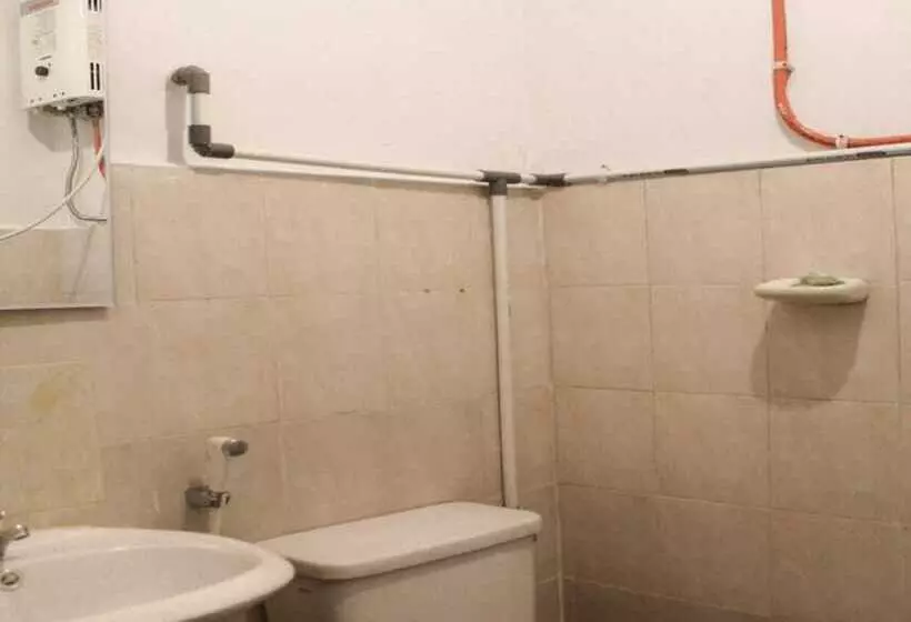 Retkeilymaja Berastagi Backpacker Rooms By Oyo Rooms