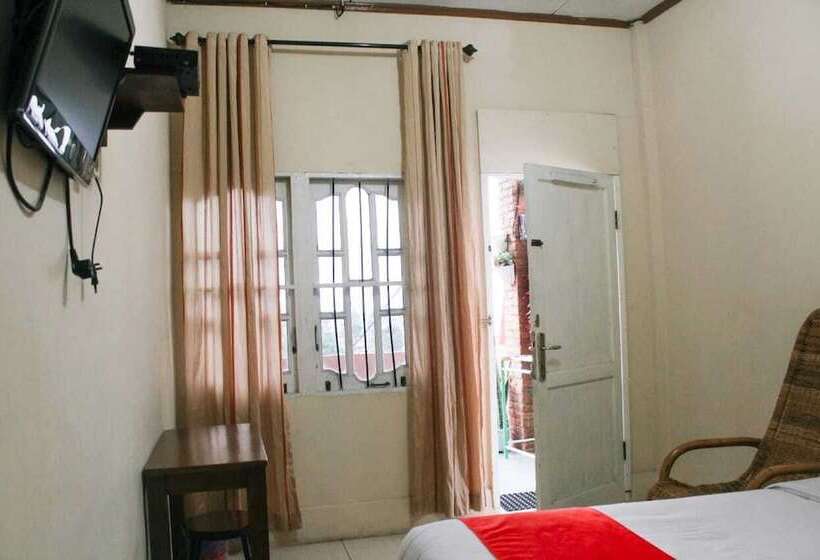 הוסטל Berastagi Backpacker Rooms By Oyo Rooms